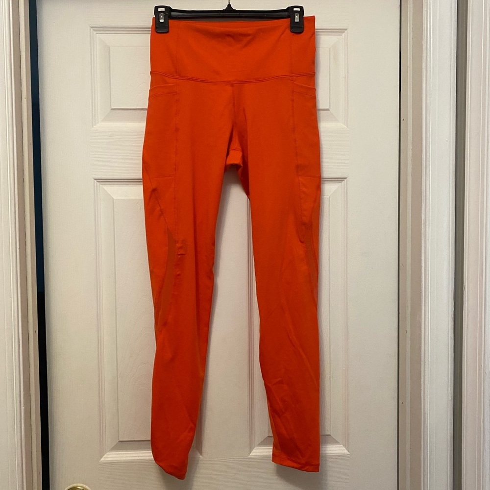 BNWOT Old Navy active leggings